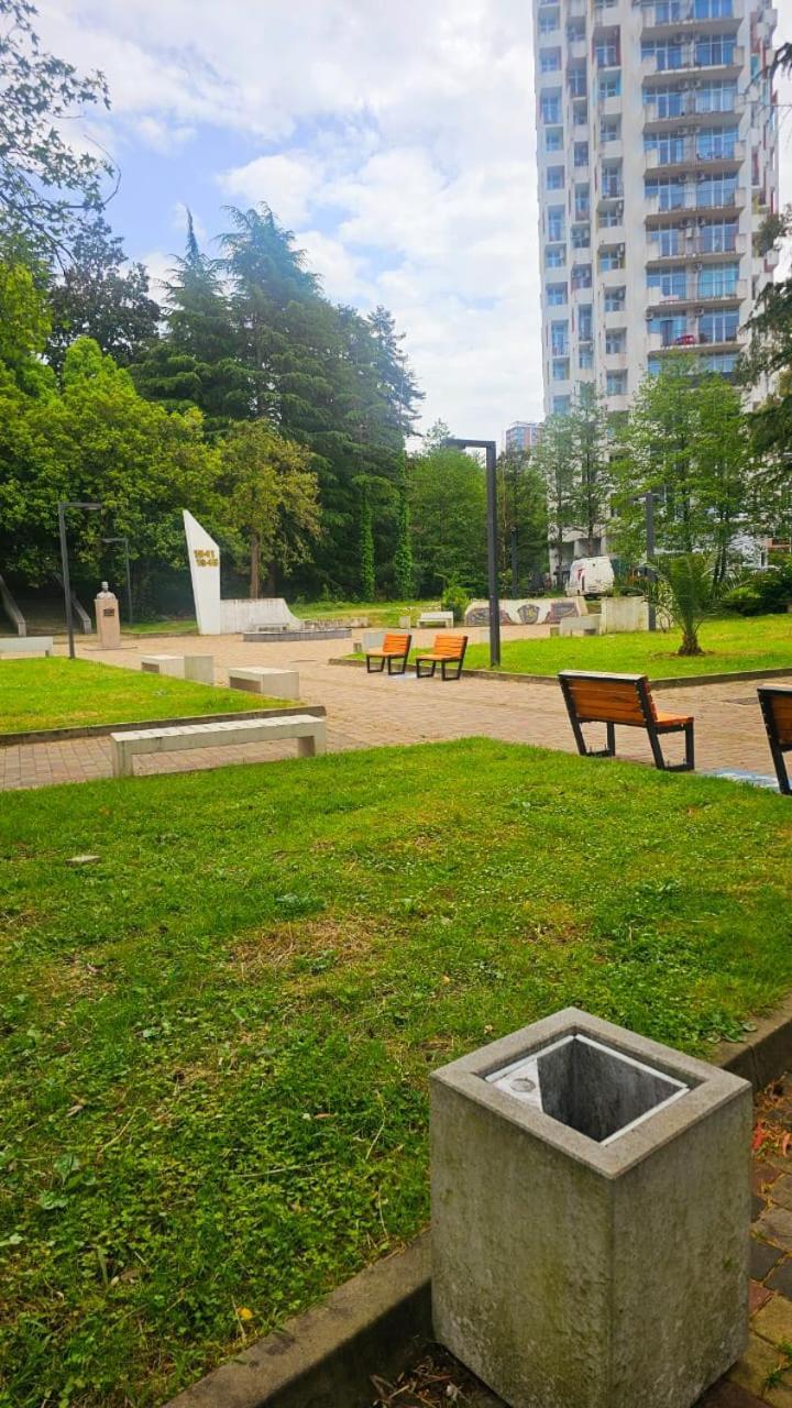 Lux Apartment 1 Махинджаури Экстерьер фото