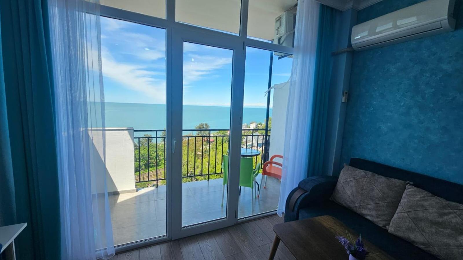 Lux Apartment 1 Махинджаури Экстерьер фото